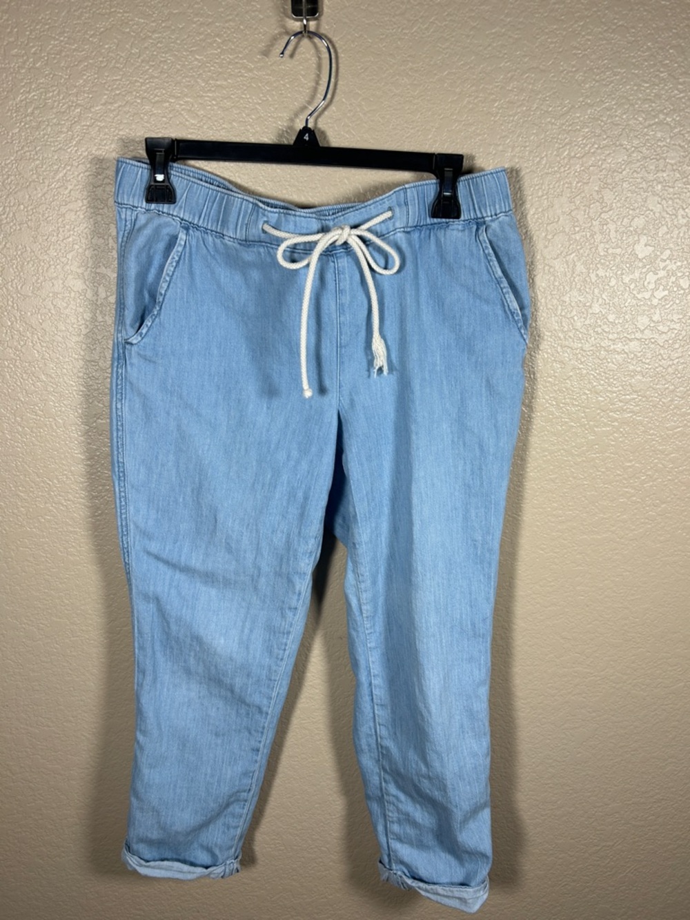 BDG Light Wash Drawstring Boyfriend Jeans Size 8 Petite